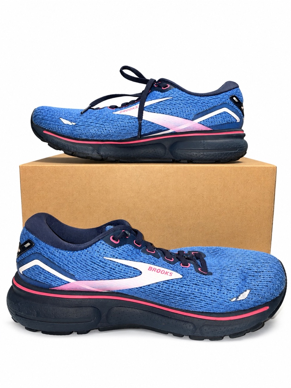 Brooks Ghost 15 Women’s Running Shoes – Size 9.5 B (Medium)